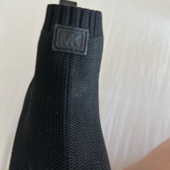 Beautiful Michael kors sneakers, excellent condition, Almost like new - Picture 10 of 10